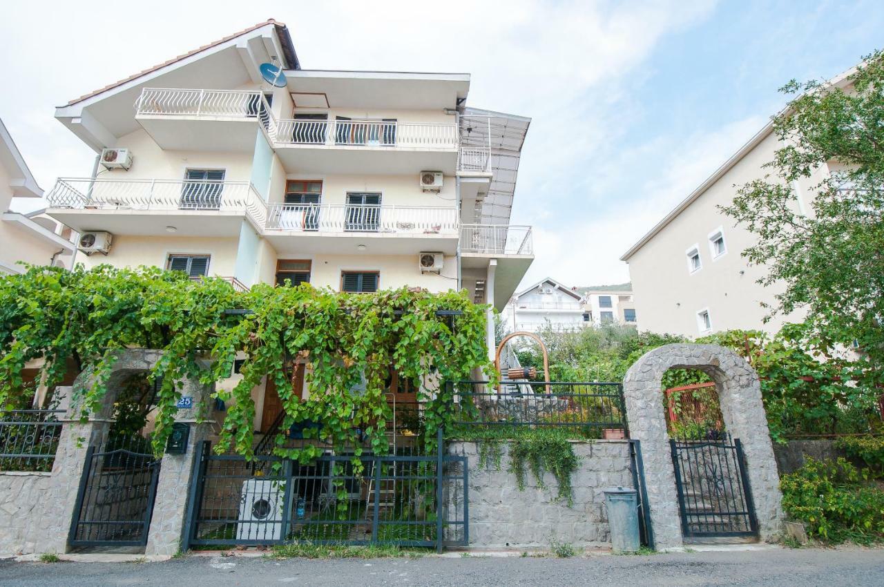 Apartments Milena ティヴァト エクステリア 写真